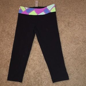 Black ivivva crop pants!!